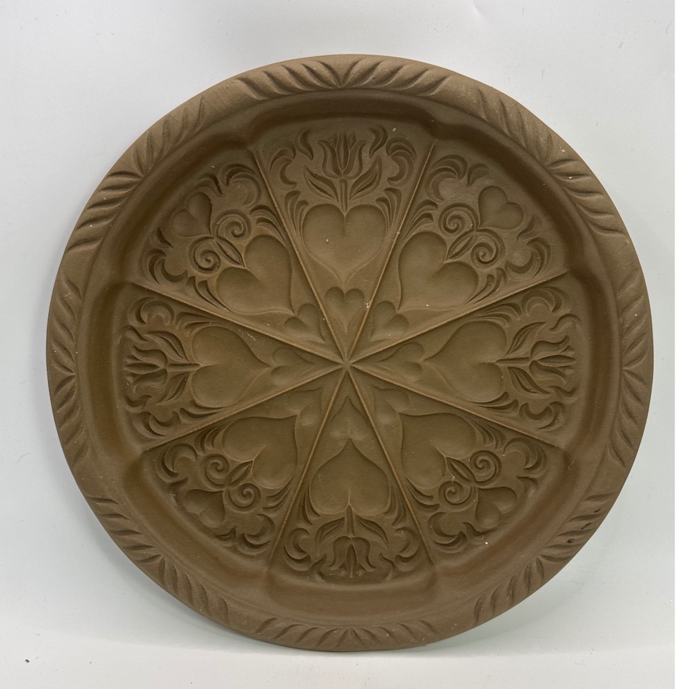 Hartstone USA Stoneware Shortbread Mold Hearts and Flowers Tan Round 10 inch